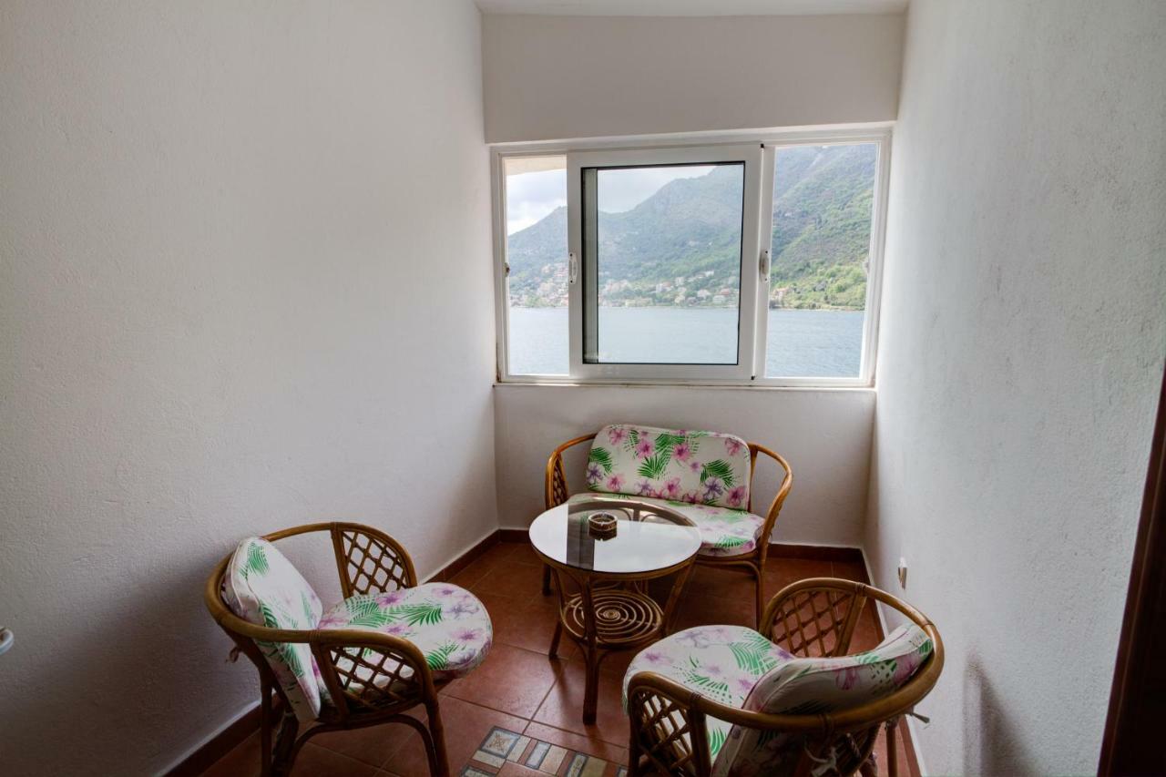 Apartmani Vesna 티바트 외부 사진