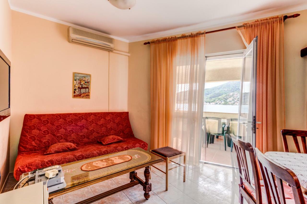 Apartmani Vesna 티바트 외부 사진