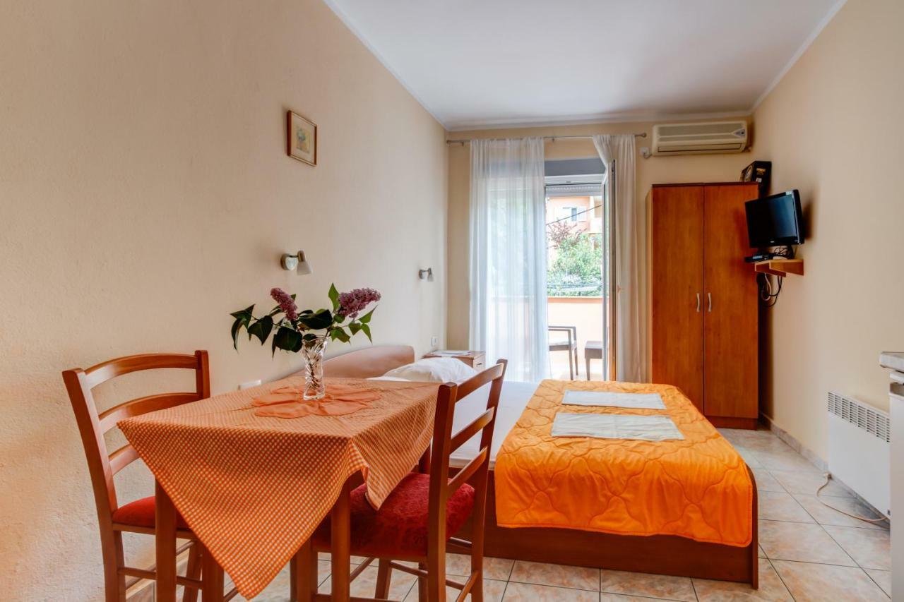 Apartmani Vesna 티바트 외부 사진