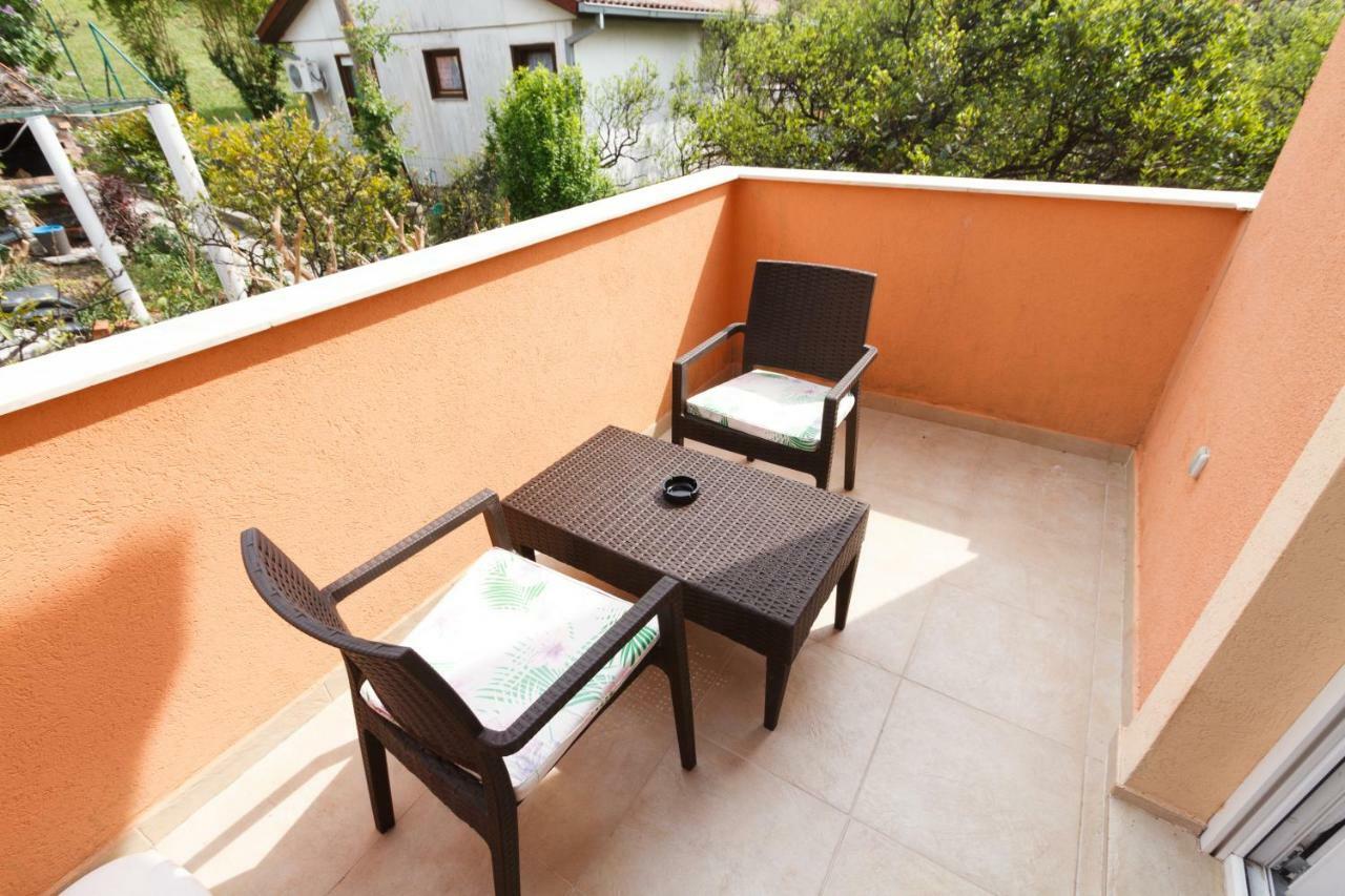Apartmani Vesna 티바트 외부 사진