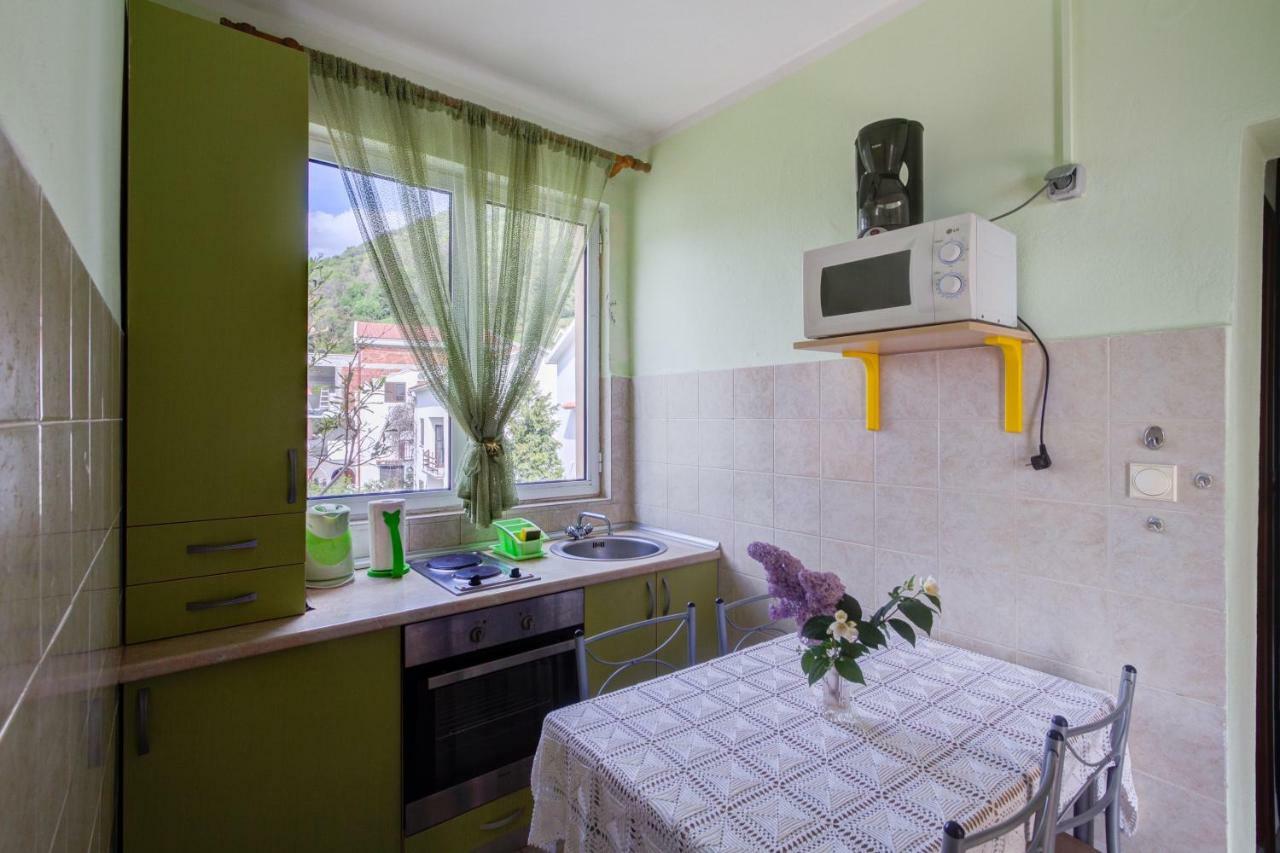 Apartmani Vesna 티바트 외부 사진